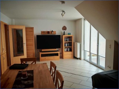 Lichtdurchflutete Dachwohnung! TG-Stellplatz und großer Speicher inklusive!