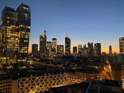 Von Privat. Stilvolles Apartment mit Panoramablick in die Frankfurter Skyline