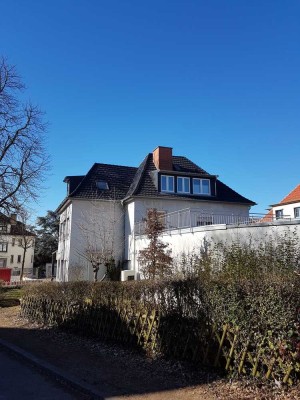 Sanierter Altbau-Charme in Saarbrücken Rotenbühl: 90m²; 3 ZKB und 30m² großer Terrasse