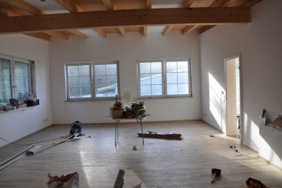 Schöne, geräumige drei Zimmer Gewerbewohnung, Praxis,  Rödermark befristet auf 12 Monate