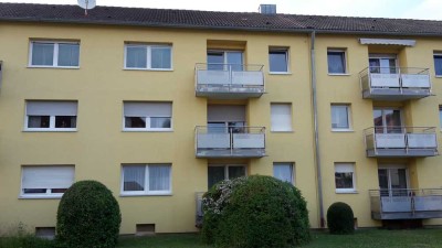Ansprechende und sanierte 2-Zimmer-Wohnung mit Balkon und EBK in Parsberg