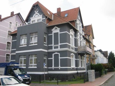 Herrschaftliche Wohnung in der Oststadt mit Balkon, EBK und Wintergarten