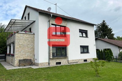 Renoviertes Schmuckstück mit Blick auf den Rotenfels