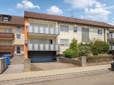 Helle 3-Zimmer- Erdgeschosswohnung (105 m²) mit Doppelgarage