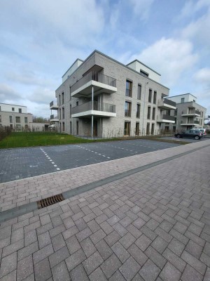 NEUBAU - barrierefreie 5-Zimmer-Erdgeschosswohnung mit Garten