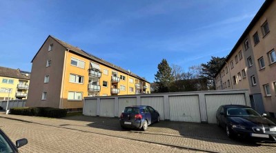 4-Zimmer-Erdgeschosswohnung mit Balkon und Garage – renovierungsbedürftig!