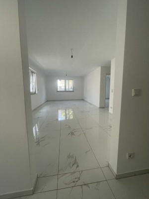 Schöne und helle 2-Zimmer-Wohnung mit Wohnküche und Abstellraum