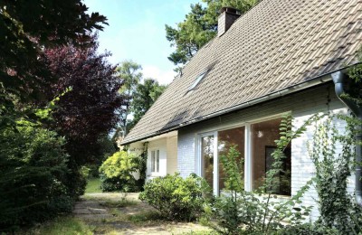 Charmantes Einfamilienhaus mit großzügigem Garten in ruhiger Lage von Wedel