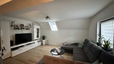 Modernisierte 4 Zimmer Wohnung cirka 112m² mit Balkon Garage + Stellplatz in Sersheim