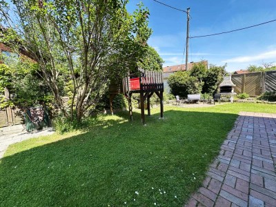 Sanierte 1-Raum-Wohnung mit Balkon und Einbauküche in Ottobrunn