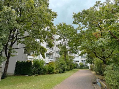 Großzügige 4-Zimmerwohnung mit Balkon in Ottobrunn