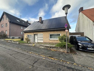 Top Grundstück mit einem Einfamilienhaus.