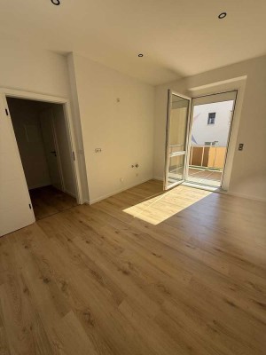 Erstbezug nach Sanierung mit Balkon: schöne 2-Zimmer-Wohnung in Meerane