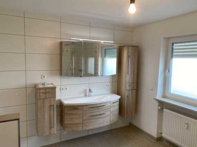 Hochwertige 3,5 - Zimmer - Wohnung in München - am Hart. Mit großer Süd-Terrasse und Garten
