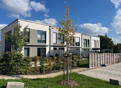 Attraktives Reihenmittelhaus  mit Terrasse, Garten, Garage/Stellpl., Wfl.102m² - frei ab 01.01.2026