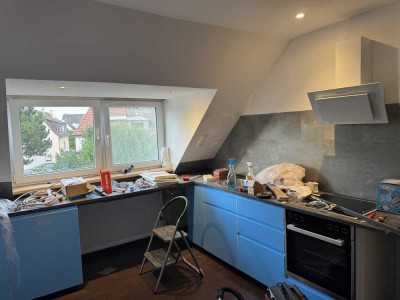 Modernisierte 2-Raum-Wohnung mit Einbauküche in Ludwigshafen