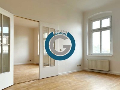 2 BALKONE & PKW-STELLPLATZ - HOHE DECKEN & GROSSZÜGIGE, RENOVIERTE RÄUME - NÄHE KAULSDORFER SEEN