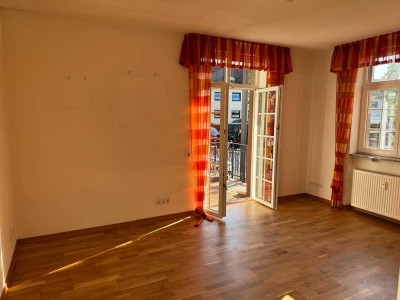 Schicke 3-Zimmer Wohnung mit Balkon in Mannheim-Neckarau