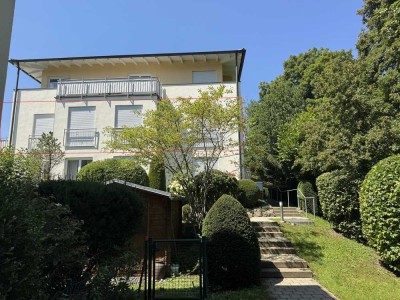 Exklusive, vollst. renovierte 3-Raum-Wohnung mit geh. Innenausstattung mit Balkon und EBK in Tutzing