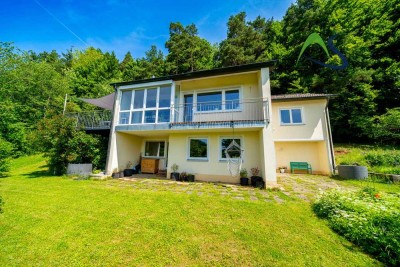 Traumhaftes Naturrefugium: Charmantes Einfamilienhaus mit rund 3.000 m² großem Erlebnisgrundstück
