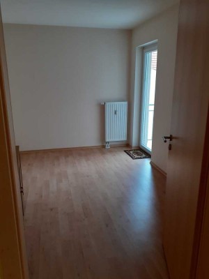 Vermiete Privat, 2,5-Raum-Wohnung an eine(n) ältere(n) Dame/Herr.