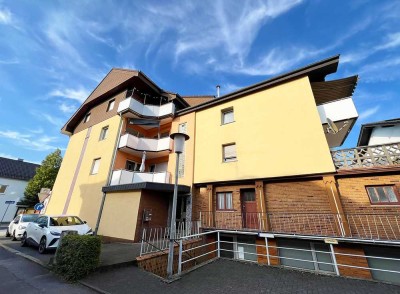 � Hell. Charmant. Zentral - geräumige 2-Zimmer-Wohnung im Herzen von Lohmar mit Balkon & Keller