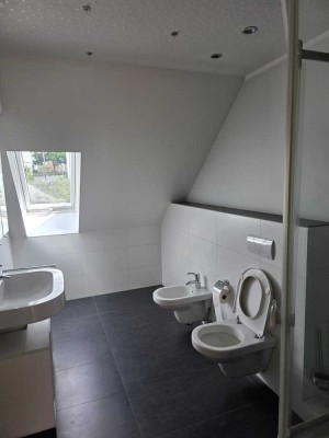 Exklusive 3-Zimmer Dachgeschosswohnung mit Balkon in Remscheid-Innenstadt