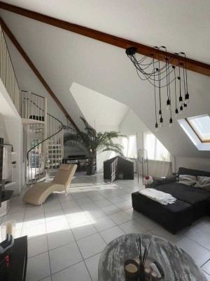 4,5-Zimmer-Maisonette Wohnung mit Kamin, Klimaanlage, Galerie & 2 Tiefgaragenstellplätzen