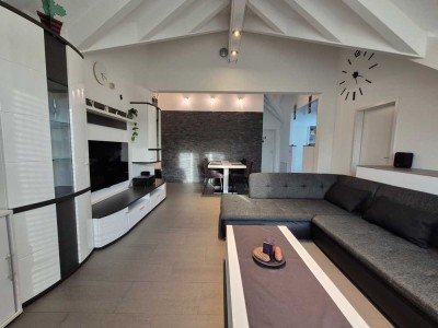 *** hochwertige, möblierte 3-Zimmer-Wohnung ***