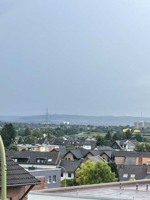 3 Zimmer, 2 Balkone, und 1 traumhafte Aussicht!