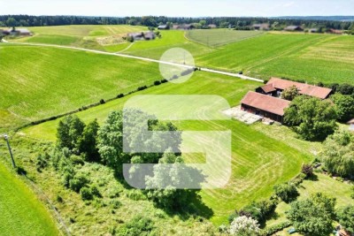 Idyllischer Vierseithof in ruhiger Lage – Ein historisches Juwel für Liebhaber der Natur