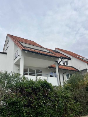 Attraktive 2,5-Zimmer-Wohnung (62,5 m²) mit Balkon und Hobbyraum/Gästezimmer (13 m²) in Beilstein