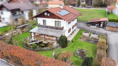 Platz für die ganze Familie! Großes Einfamilienhaus in Huglfing mit energiesparender Technik!