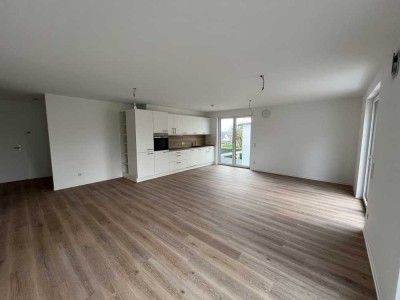 Ansprechende 2-Zimmer-Wohnung, Neubau mit Balkon, EBK, Wärmepumpe in Elbtal