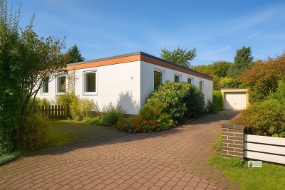 EFH / Bungalow mit viel Potential in ruhiger Lage
+ Garage + Garten
+ Vollkeller
Genießen Sie es!