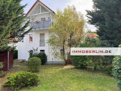 IMMOBERLIN.DE - Familienfreundliche Wohnung mit Südwestterrasse, Garten & Tiefgaragenstellplatz