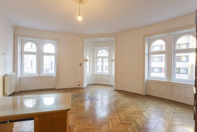 Müllnergasse - repräsentativer 8 Zimmer Altbau mit zwei Eingängen und Garage
