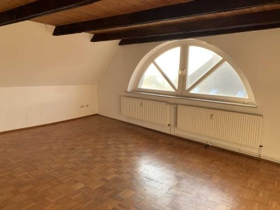 Schöne 3 Zimmer Dachgeschosswohnung in Schönberg ab sofort zu vermieten (WE14)
