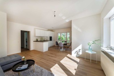 +++schöne 4-Zimmer-Wohnung mit Garten und zwei Stellplätzen+++