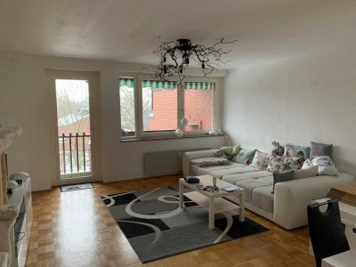 Für Kapitalanleger: Gepflegte 2,5 Zimmer-Wohnung mit Balkon und Einbauküche in Ahrensburg!