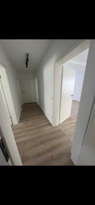 Kernsaniert: schöne 3-Zimmer-Wohnung in Osnabrück 
mit Garage und Garten