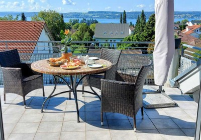 Sonnige voll möblierte 3 ZKB-Wohnung mit großem Balkon und See- und Alpenblick