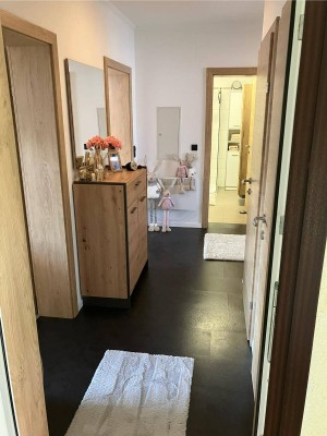 3-Zimmer-Wohnung mit Carport und großem Keller