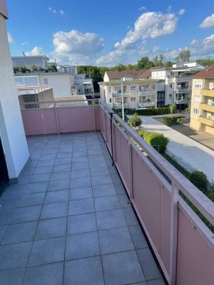 Attraktive 2-Zimmer Wohnung mit großem Balkon im 3.OG