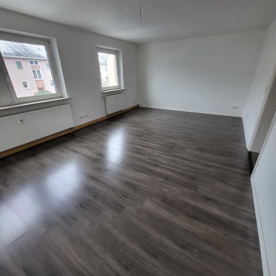 Ansprechende und modernisierte 2-Raum-Wohnung in Konradsreuth