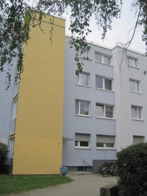 Perfekt für uns! Renovierte 4-Zimmer Wohnung mit Balkon