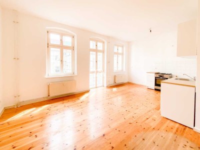 1 ZIMMER APARTMENT IN ATTRAKTIVER KIEZ-LAGE | RUHIG IM SEITENFLÜGEL | PROVISIONSFREI |