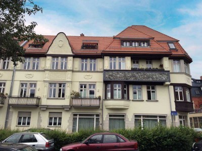 Bezugsfrei ab 10.2025 - Helle & exklusive 3-Zimmer-Wohnung mit Balkon in Bestlage