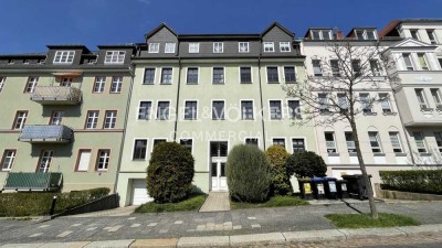 Gepflegtes Mehrfamilienhaus mit Balkonen