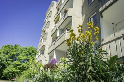 3-Raum-Wohnung mit Balkon nahe Eissportzentrum